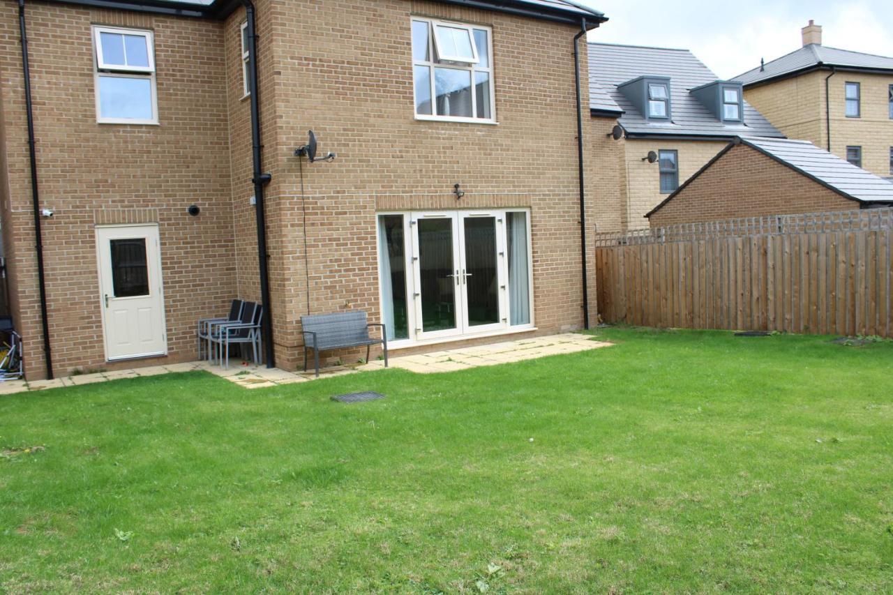 Haven: Spacious Luxury Home Near Xscape Castleford Exterior photo